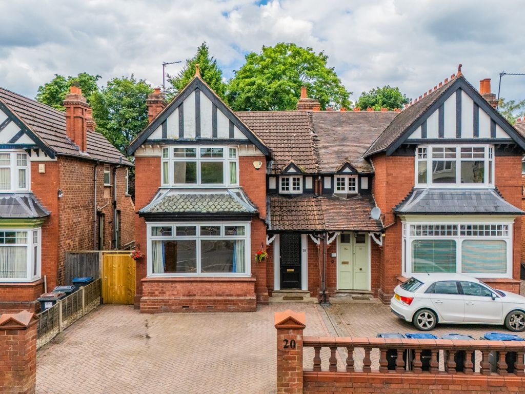 3 bed semidetached house for sale in Upper Holland Road, Sutton