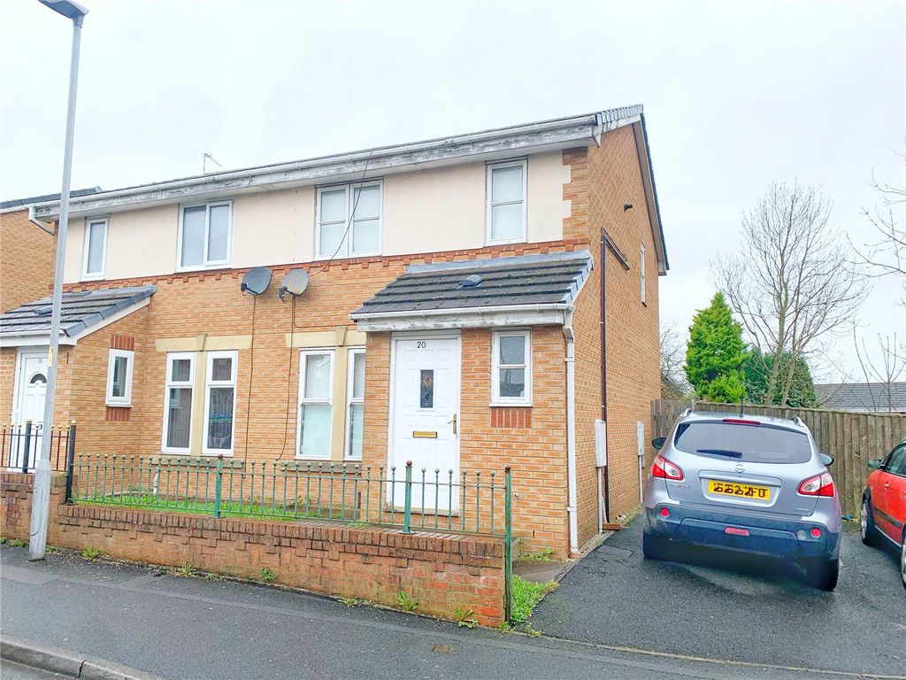 3 bed semidetached house for sale in Mapledon Road, Moston, Manchester