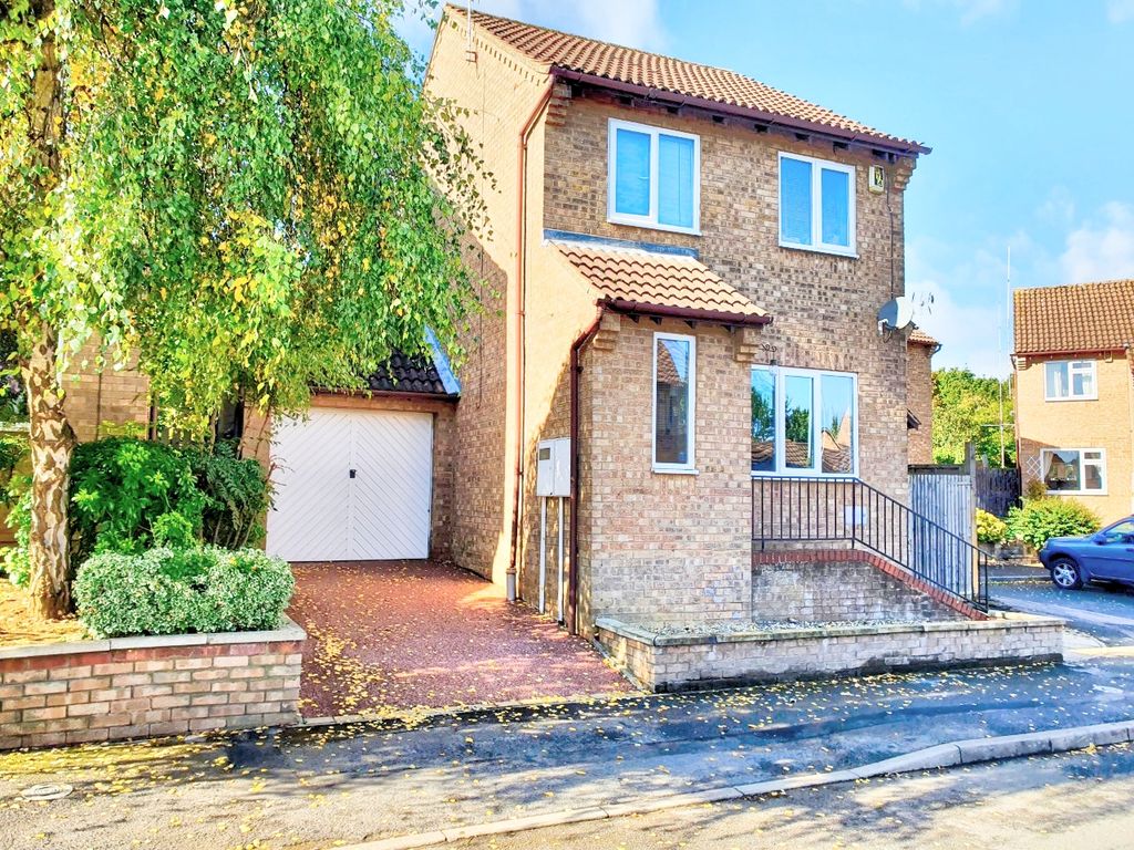 Allard Close, Northampton NN3  