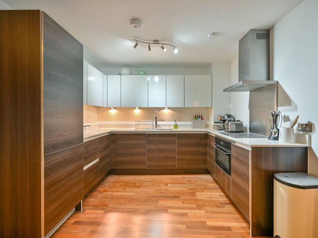 3 bed flat for sale in Stanley Road, Merton, London SW19, £900,000 Zoopla