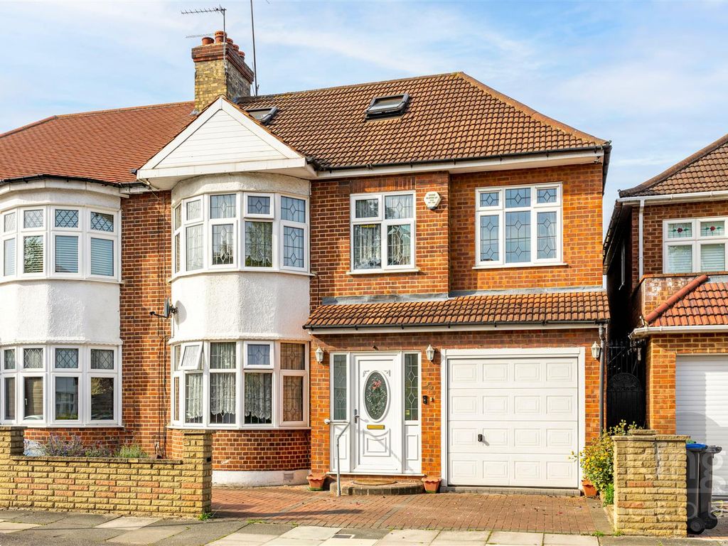 6 bed semidetached house for sale in Pentyre Avenue, Edmonton N18, £