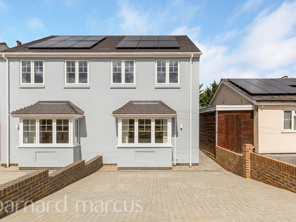 New home, 3 bed semidetached house for sale in Clarkes Avenue