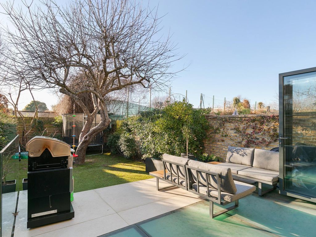 5 bed terraced house for sale in Peterborough Road, London SW6, £2,750,000 Zoopla