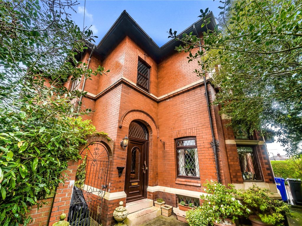 5 bed semidetached house for sale in Moston Lane East, Manchester