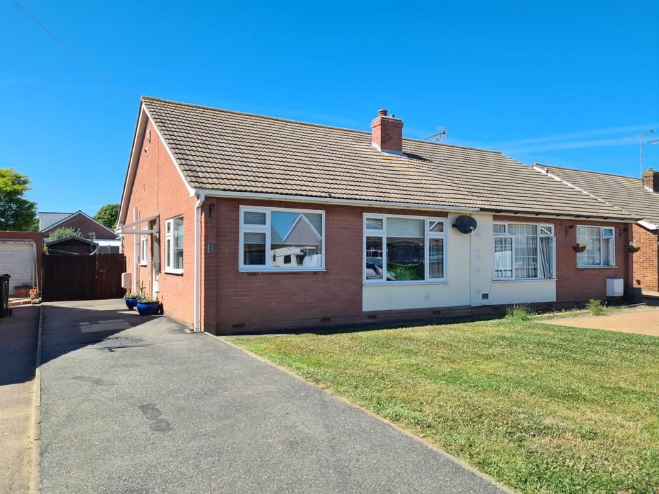 2 bed semidetached bungalow for sale in Chaucer Close, Jaywick