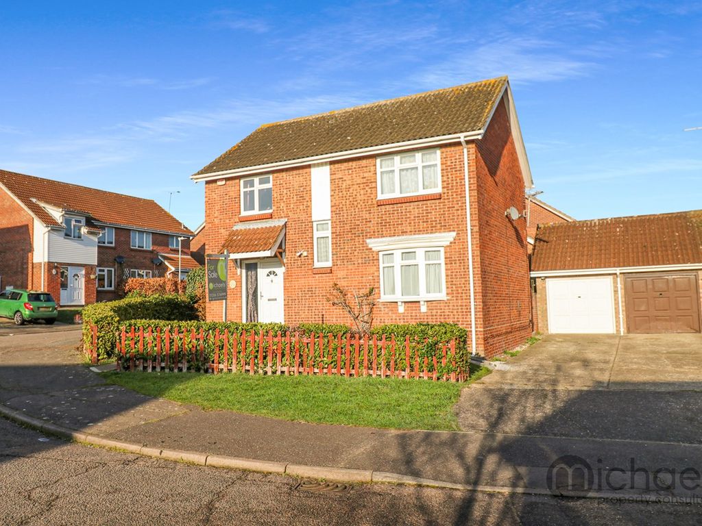 4 Bed Detached House For Sale In Egret Crescent Longridge Colchester