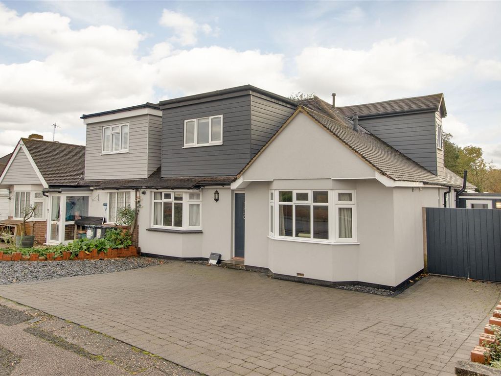 4 bed semidetached house for sale in Orchard Drive, Tonbridge TN10, £