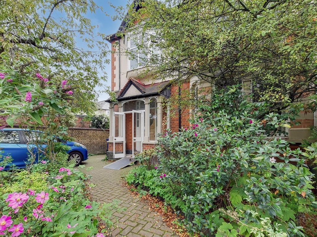 4 bed semidetached house for sale in Creffield Road, London W3 Zoopla