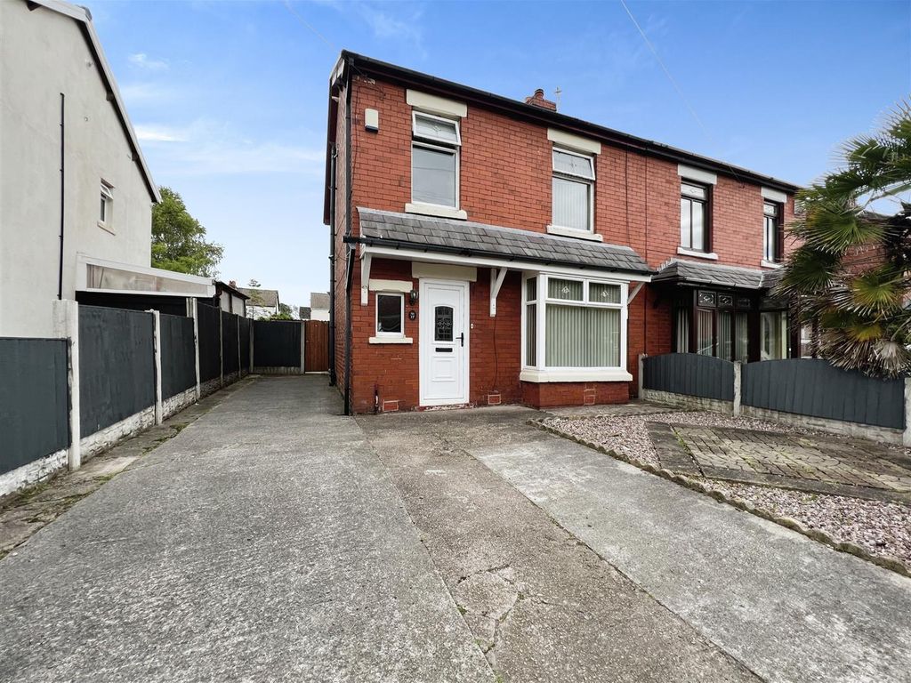 3 bed semidetached house for sale in Prospect Avenue, Lostock Hall