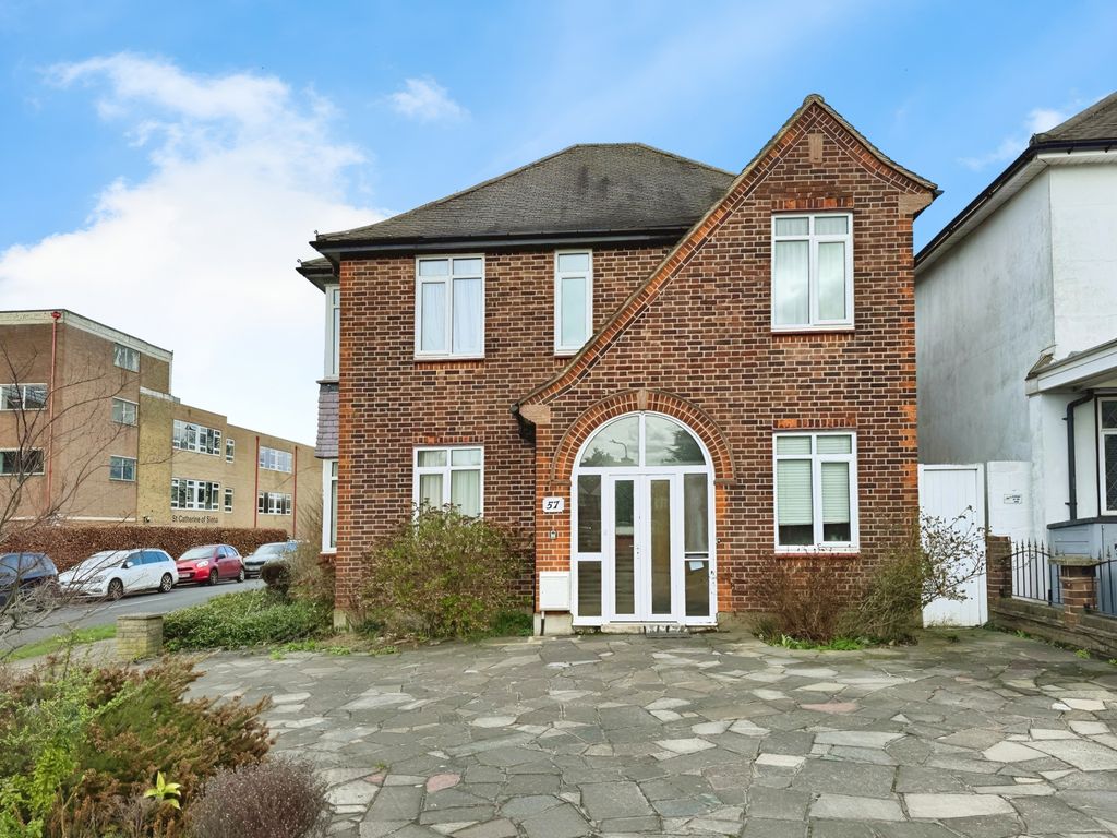 Room to rent in Donnington Road, Kenton, Harrow HA3, £700 pcm Zoopla