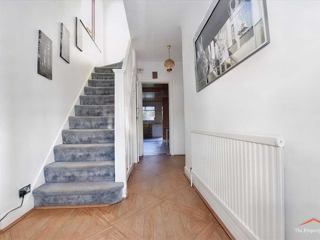 4 bed semidetached house for sale in Prestwood Avenue, Queensbury