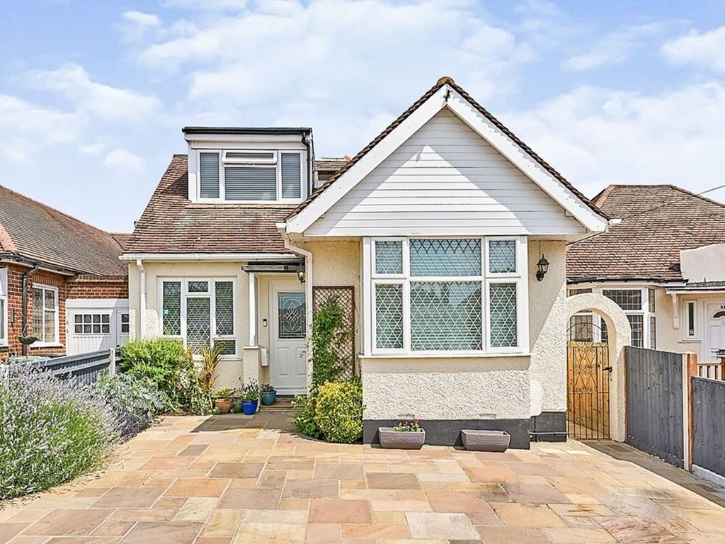 4 bed detached house for sale in Meadow Walk, Epsom KT19 Zoopla