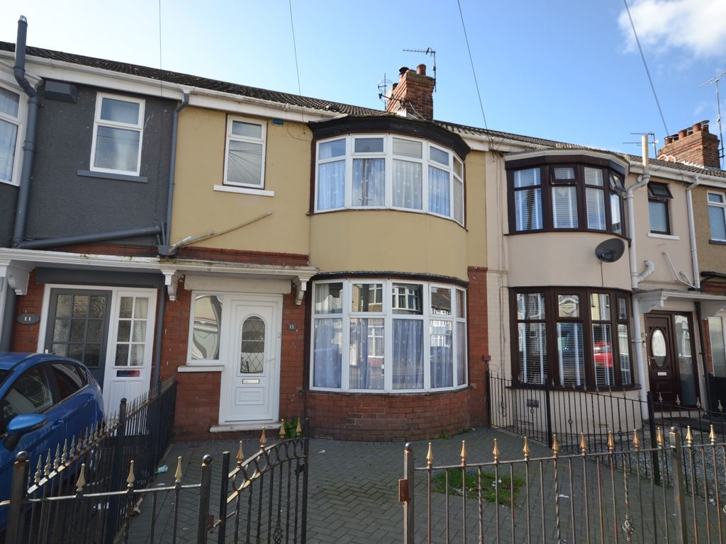 3 bed terraced house for sale in Lake Drive, Hull HU8, £140,000 Zoopla