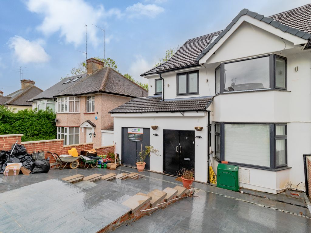 5 bed semidetached house for sale in Farm Road, Edgware HA8 Zoopla