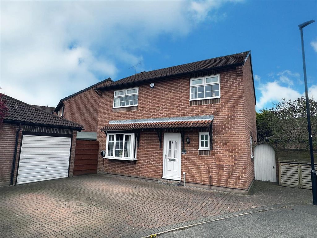 4 bed detached house for sale in Dovecot Close, Wheldrake, York YO19