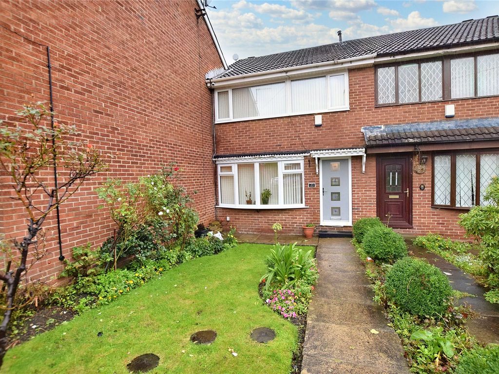 3 bed town house for sale in Cedar Close, Leeds, West Yorkshire LS12, £