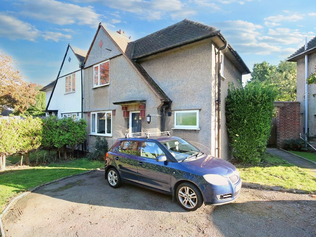 3 bed semidetached house to rent in Mullway, Letchworth Garden City