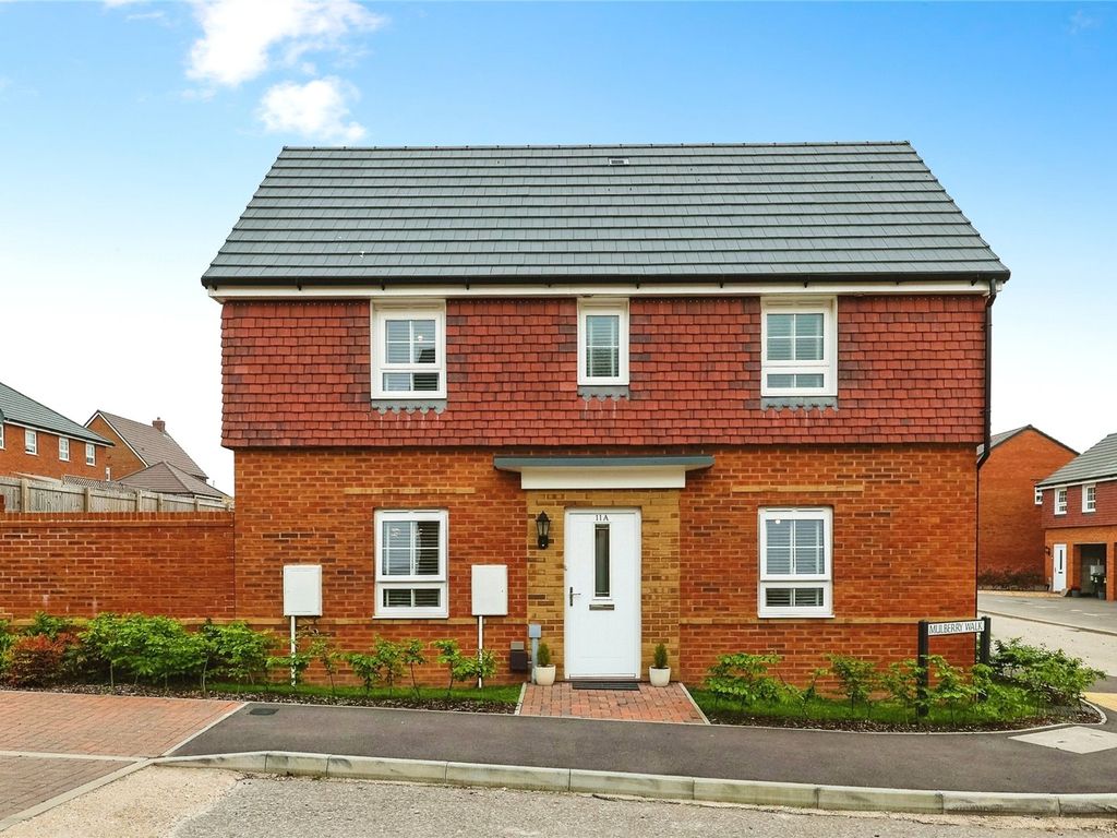3 bed detached house for sale in Mulberry Walk, Havant, Hampshire PO9