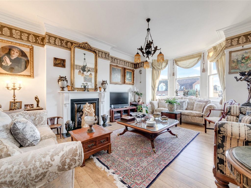 4 bed flat for sale in Dryburgh Mansions, 84 Erpingham Road SW15, £