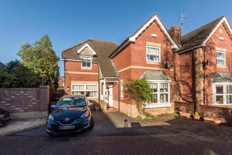 3 bed detached house for sale in Laburnum Close, Rogerstone, Newport