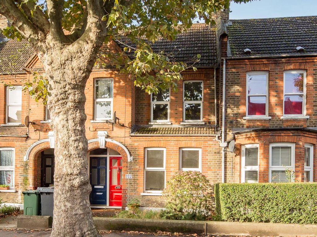 2 bed flat to rent in Edward Road, London E17 Zoopla