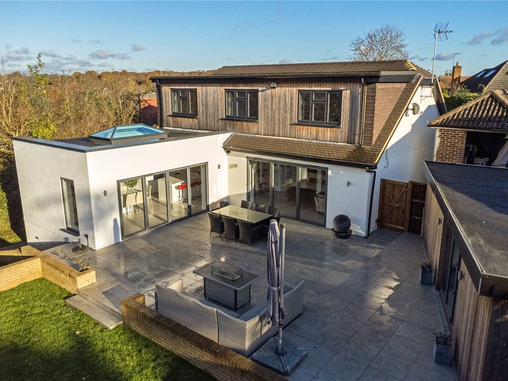 4 bed detached house for sale in Capell Avenue, Chorleywood