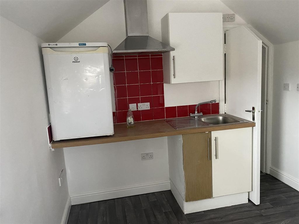 Studio to rent in High Street, Dawley, Telford TF4 Zoopla