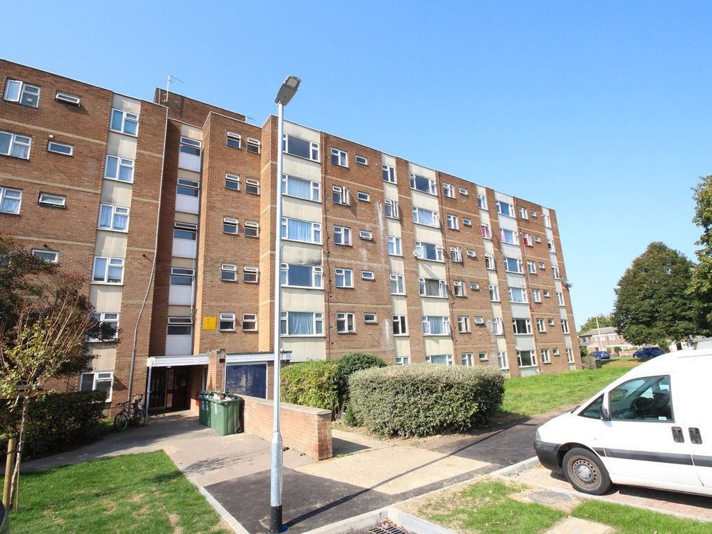 1 bed flat for sale in Bittern Way, Letchworth Garden City SG6 Zoopla