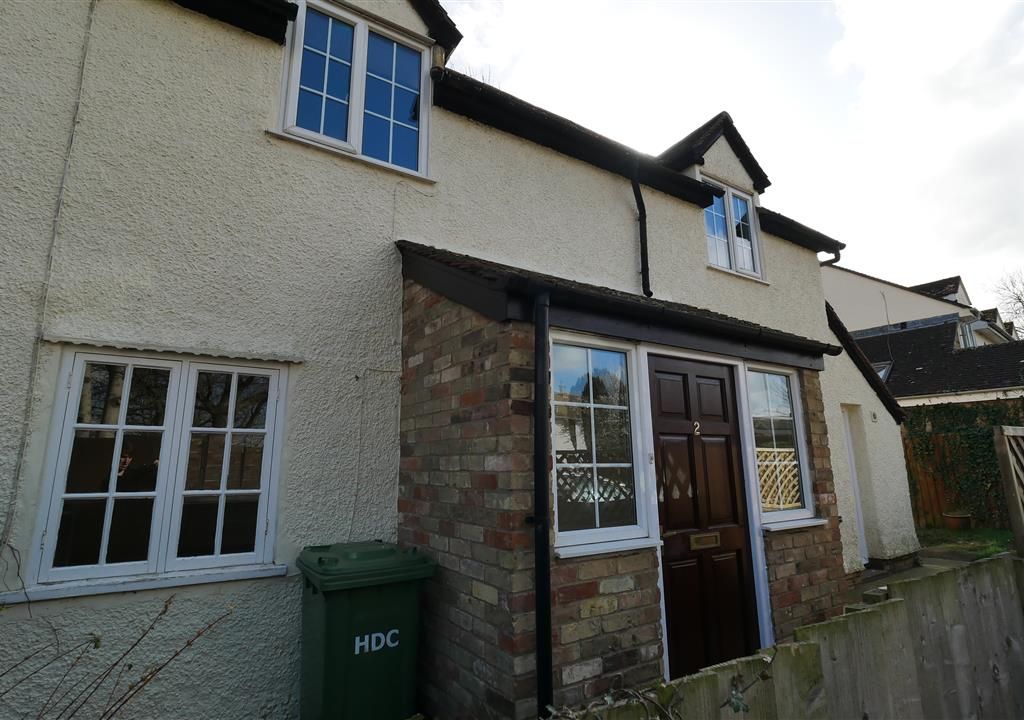 3 bed semidetached house to rent in New Road, Hemingford Abbots