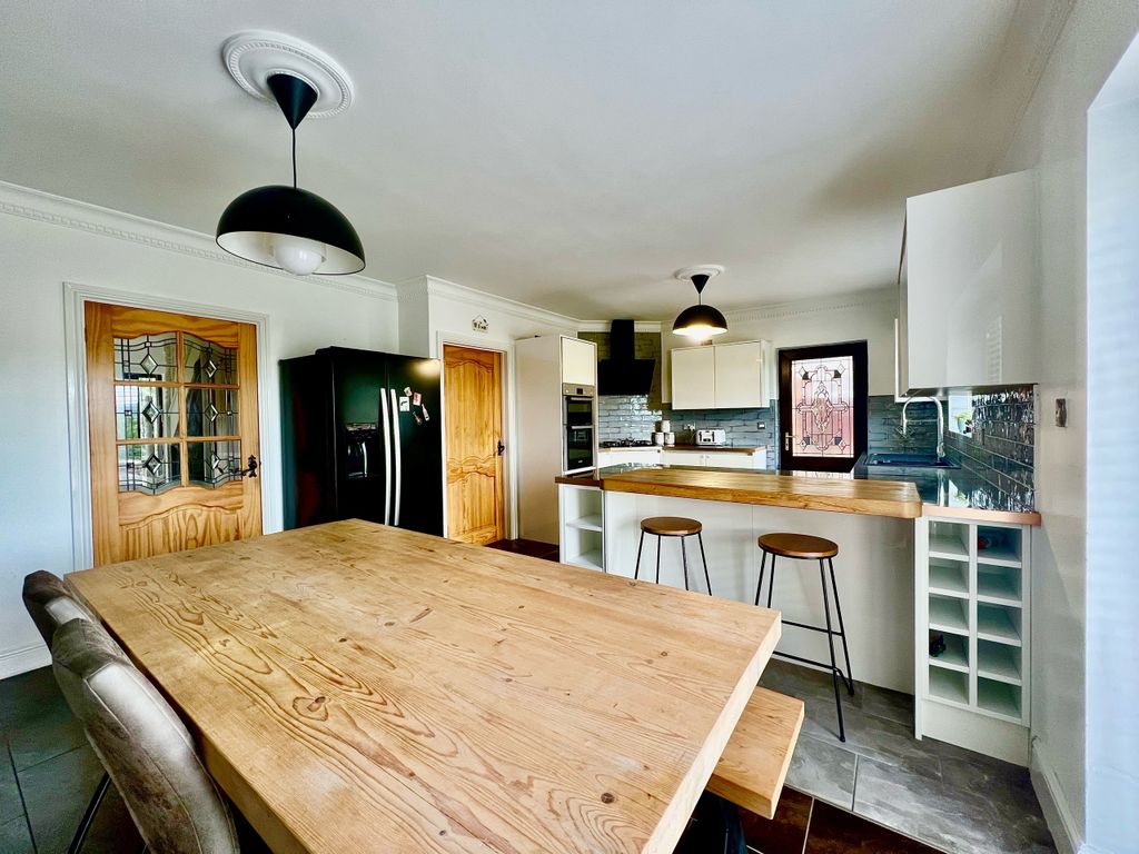 Brydon Bungalow, Incline Top, Goat Mill Road, Merthyr Tydfil, Mid Glamorgan CF47  