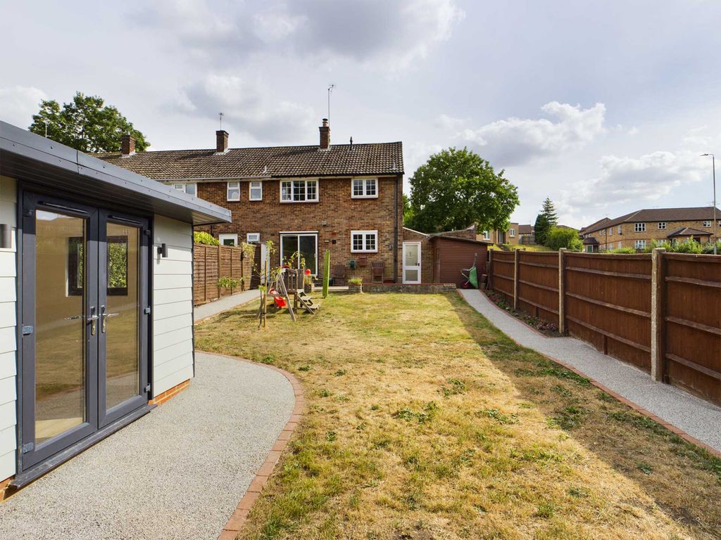 Fletcher Way, Hemel Hempstead HP2  