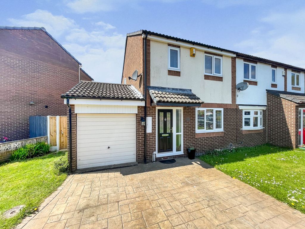 3 bed semidetached house for sale in Hollowdene, HettonLeHole