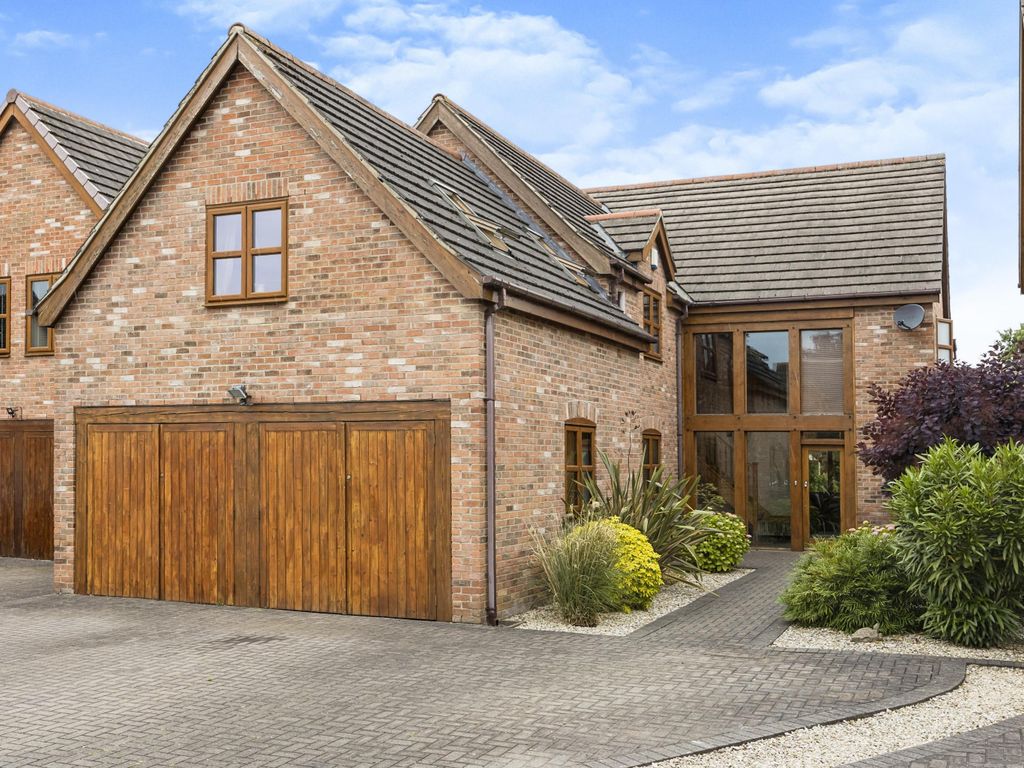 5 bed detached house for sale in Watnall Road, Nottingham NG15 Zoopla