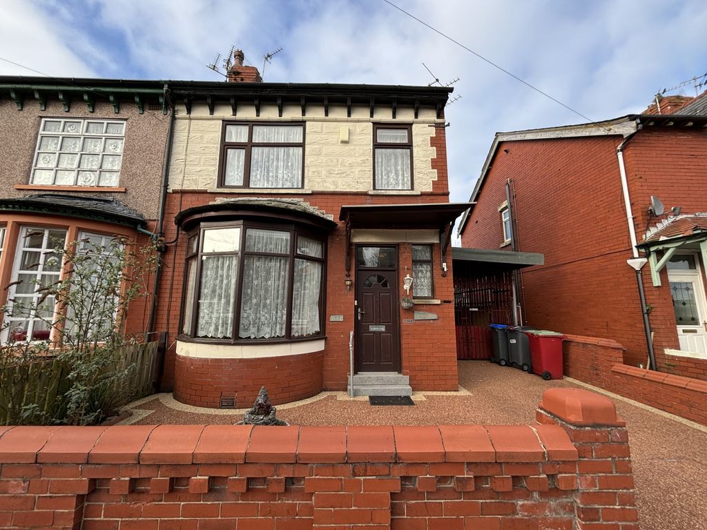 3 bed semidetached house for sale in Norwood Avenue, Layton FY3, £149,950 Zoopla