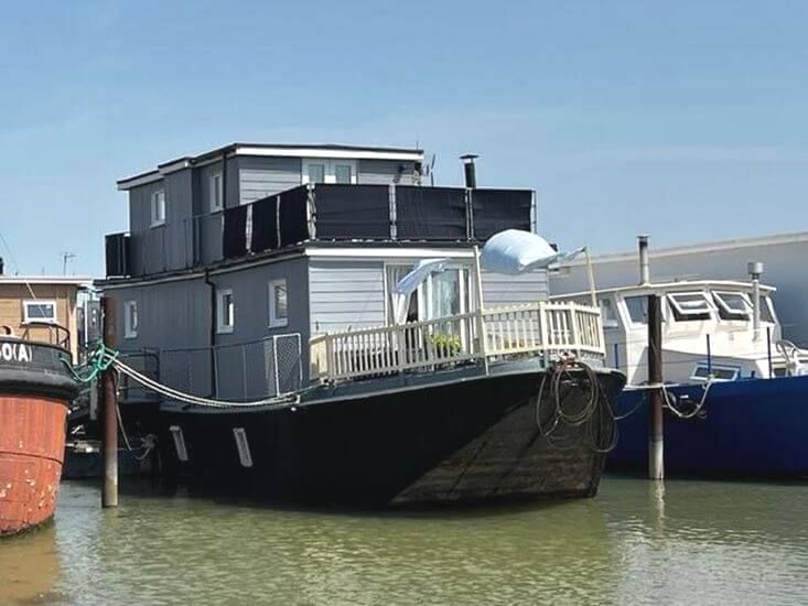 3 bed houseboat for sale in Vicarage Lane, Port Werburgh, Hoo, Rochester ME3 Zoopla