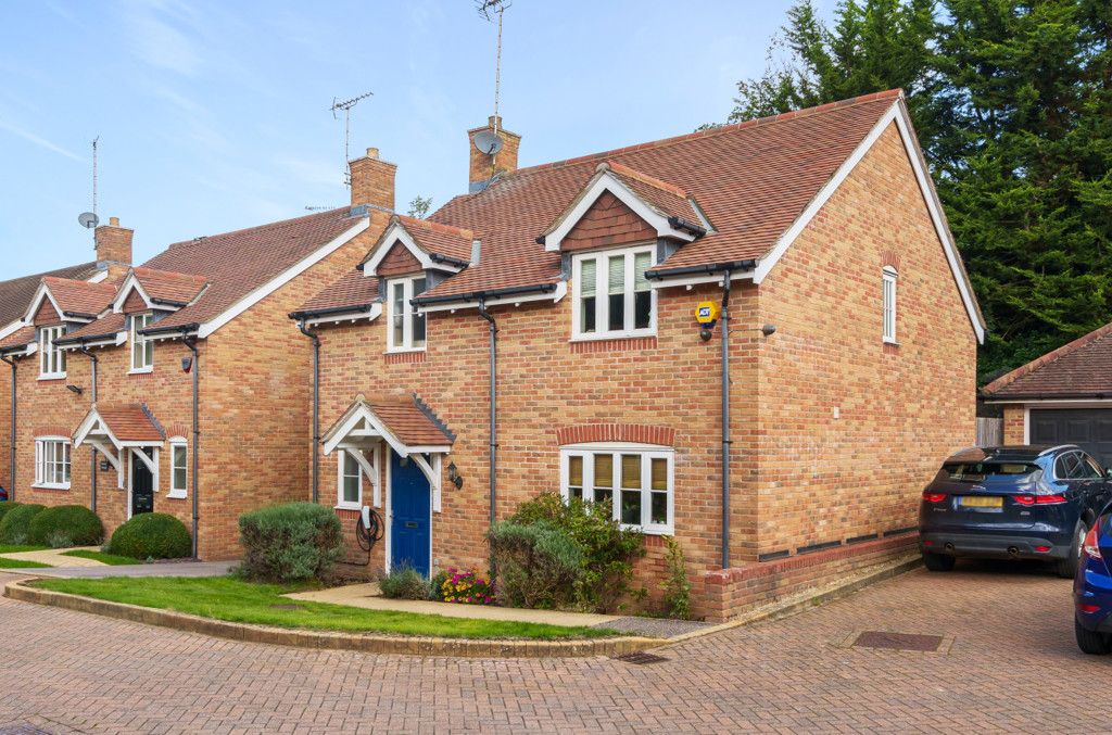 3 bed detached house for sale in Copperfields, High HP12 Zoopla