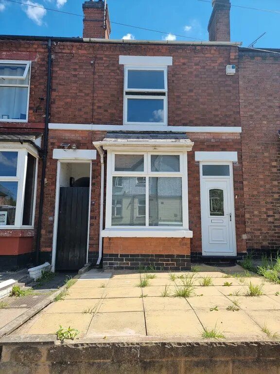 3 bed terraced house for sale in High Bank Road, BurtonOnTrent DE15