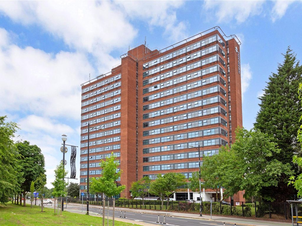 1 bed flat for sale in West Point 501 Chester Road, Manchester, Greater Manchester M16, £115,000