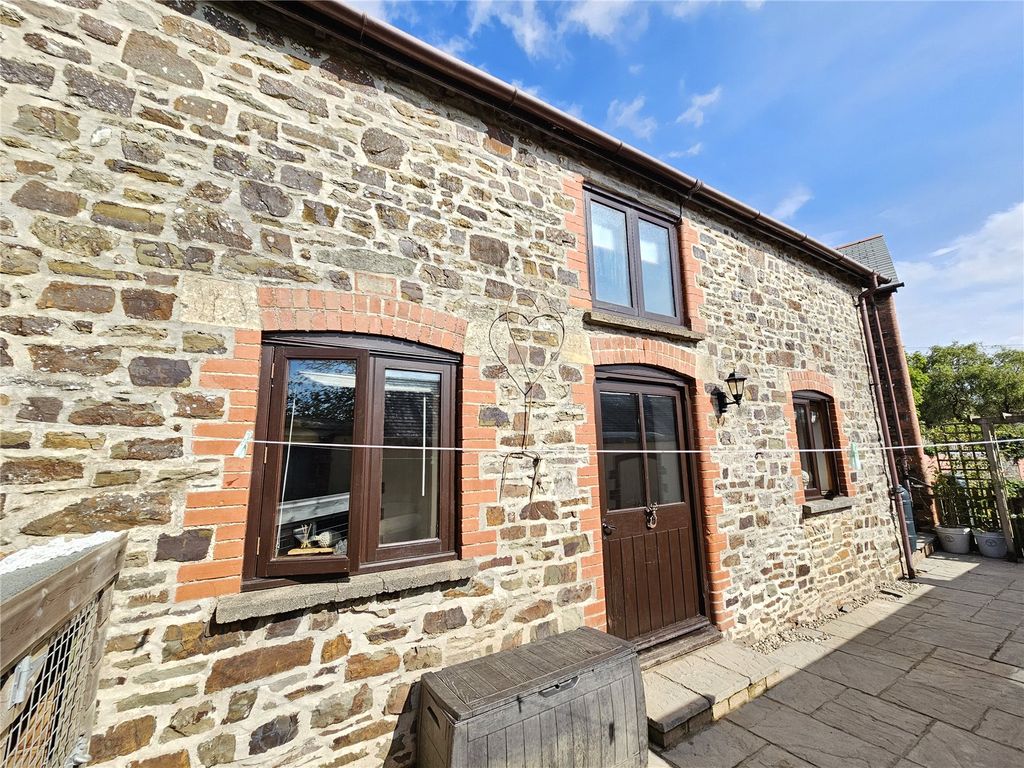 2 bed barn conversion for sale in Roborough, Winkleigh EX19, £230,000