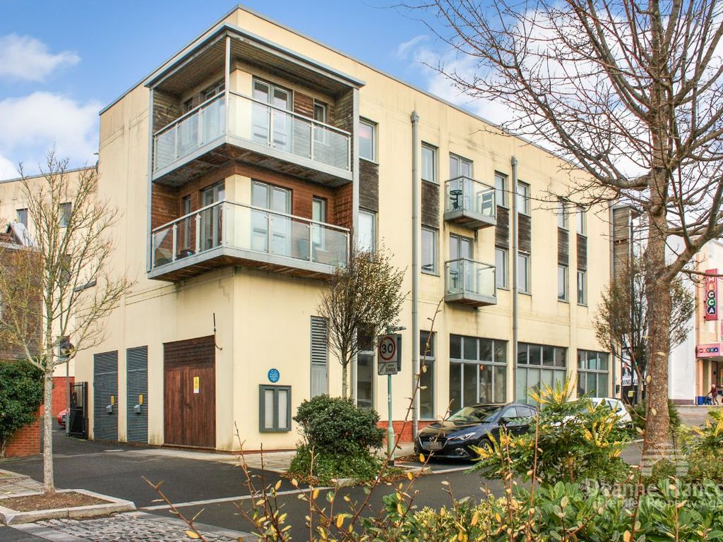 2 bed flat to rent in Park Avenue, Devonport, Plymouth PL1, £825 pcm