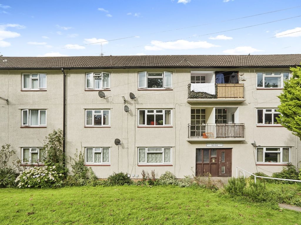 3 bed flat for sale in West Park Drive East, Shadwell, Leeds LS8, £