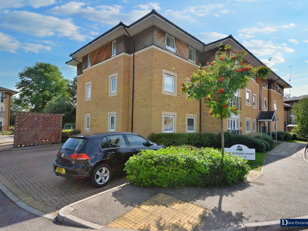2 bed flat for sale in Grangewood Court, Stafford Avenue, Ardleigh