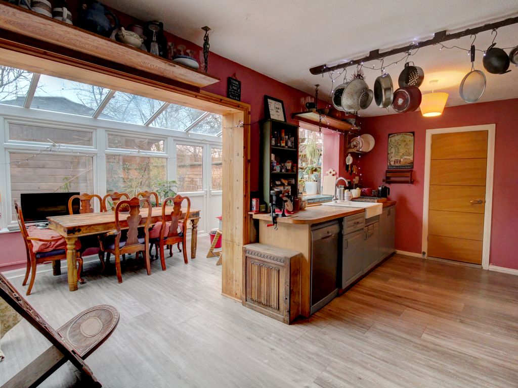 3 bed terraced house for sale in Medway Drive, Forest Row RH18, £