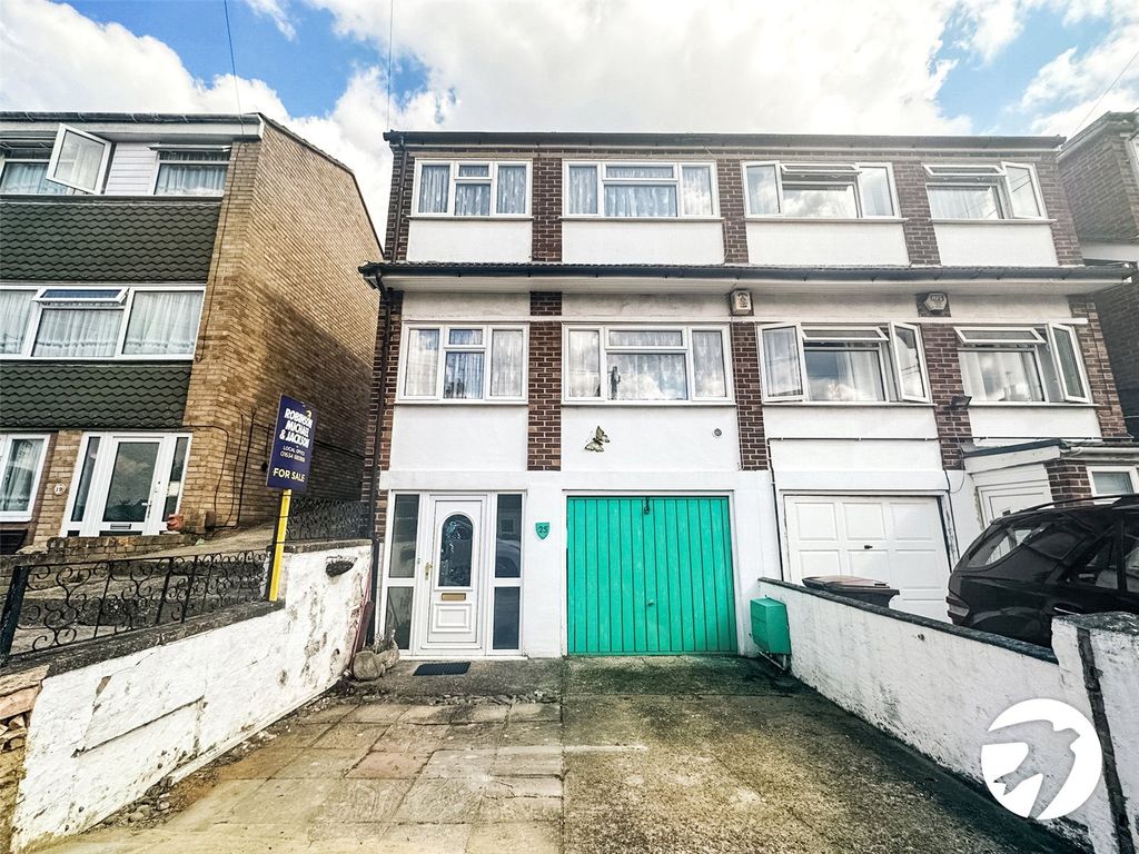 3 bed semidetached house for sale in Queens Road, Chatham, Kent ME5, £