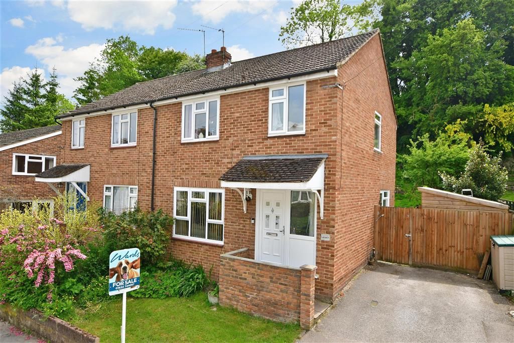 3 bed semidetached house for sale in Well Street, Loose, Maidstone