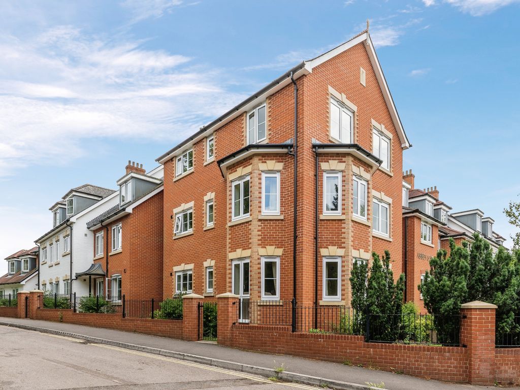1 bed flat for sale in Abbey Lodge, Bridge Road, Romsey, Hampshire SO51