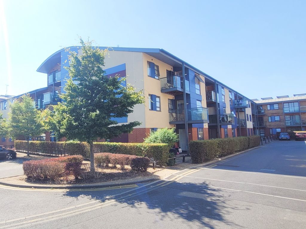 Pretoria Road, Chertsey, Surrey KT16  