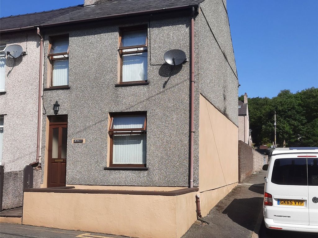 3 bed end terrace house for sale in Stryd Newton, Llanberis, Caernarfon