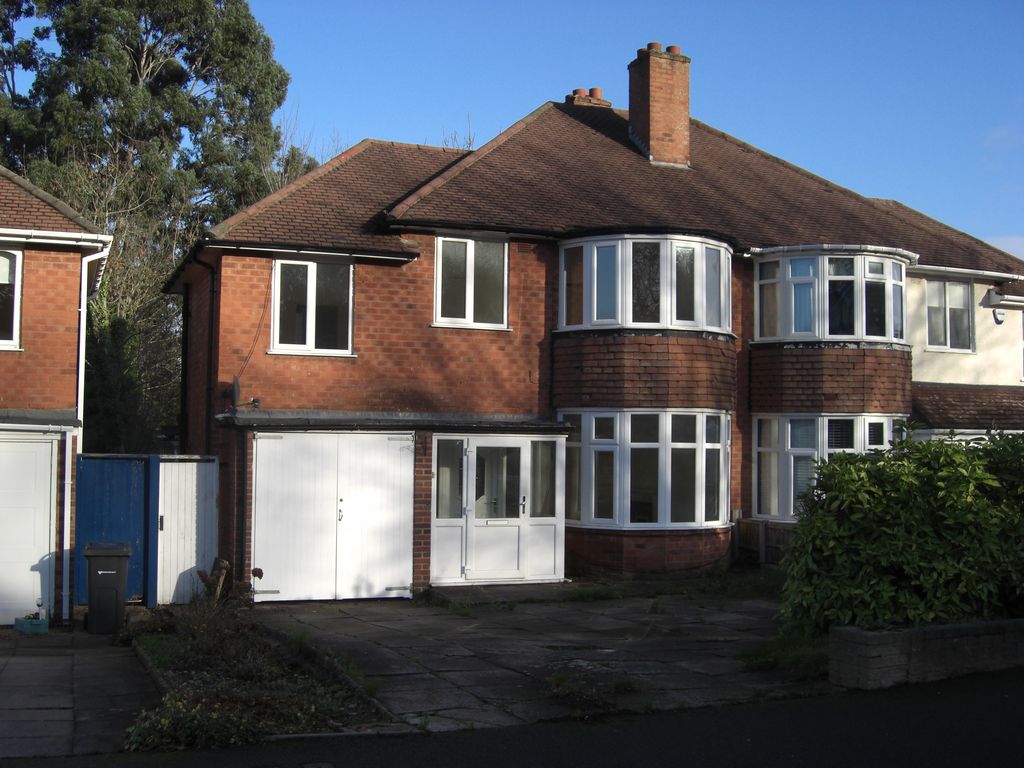 4 bed semidetached house to rent in Oakwood Road, Sutton Coldfield B73