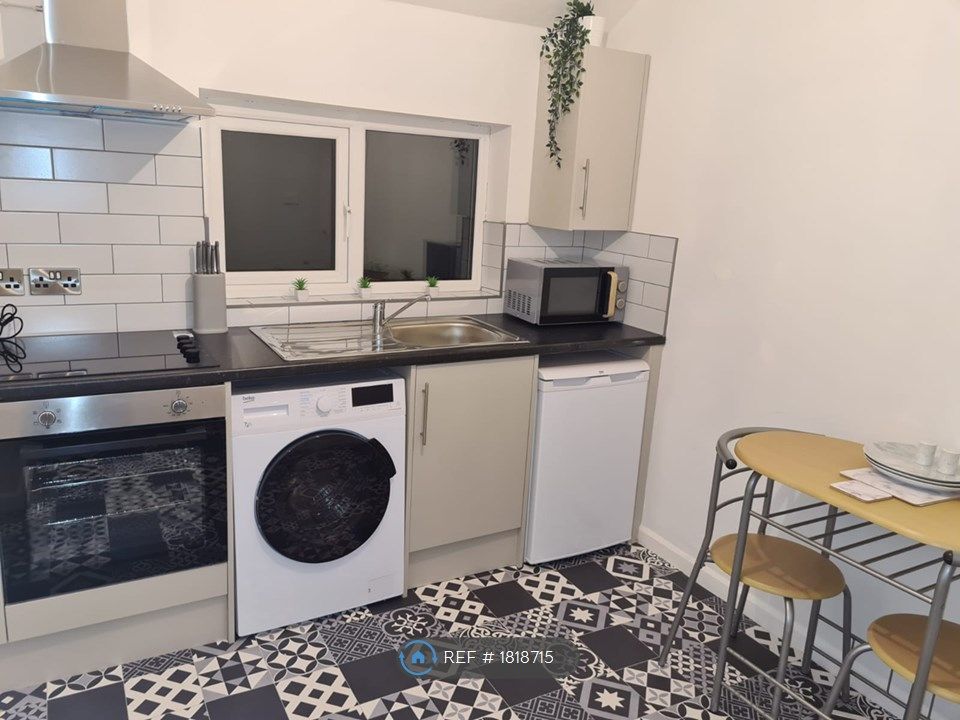 1 bed flat to rent in Birchwood Avenue, Long Eaton, Nottingham NG10, £
